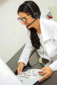 Acufenometria, investigação completa do zumbido e determinação do nível de desconforto a sons intensos. Exames para um tratamento eficaz.