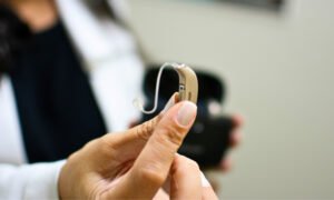 Encontre aparelhos auditivos modernos e eficientes, com adaptação personalizada e acompanhamento especializado. Agende sua visita!