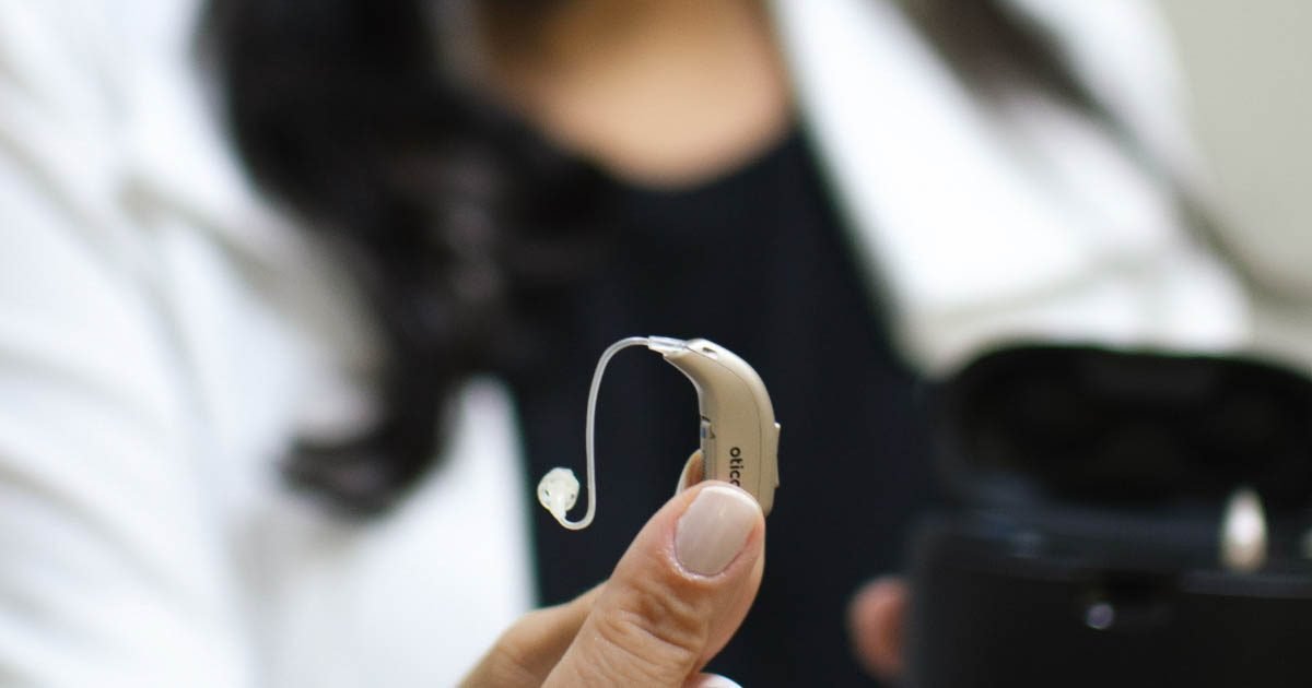 Aparelho auditivo recarregável: autonomia e praticidade para sua audição