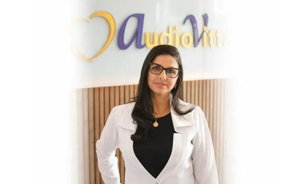 Solução para a tontura: Como a Fga. Samar Fadel Azanki Abreu ajuda pacientes em Londrina.